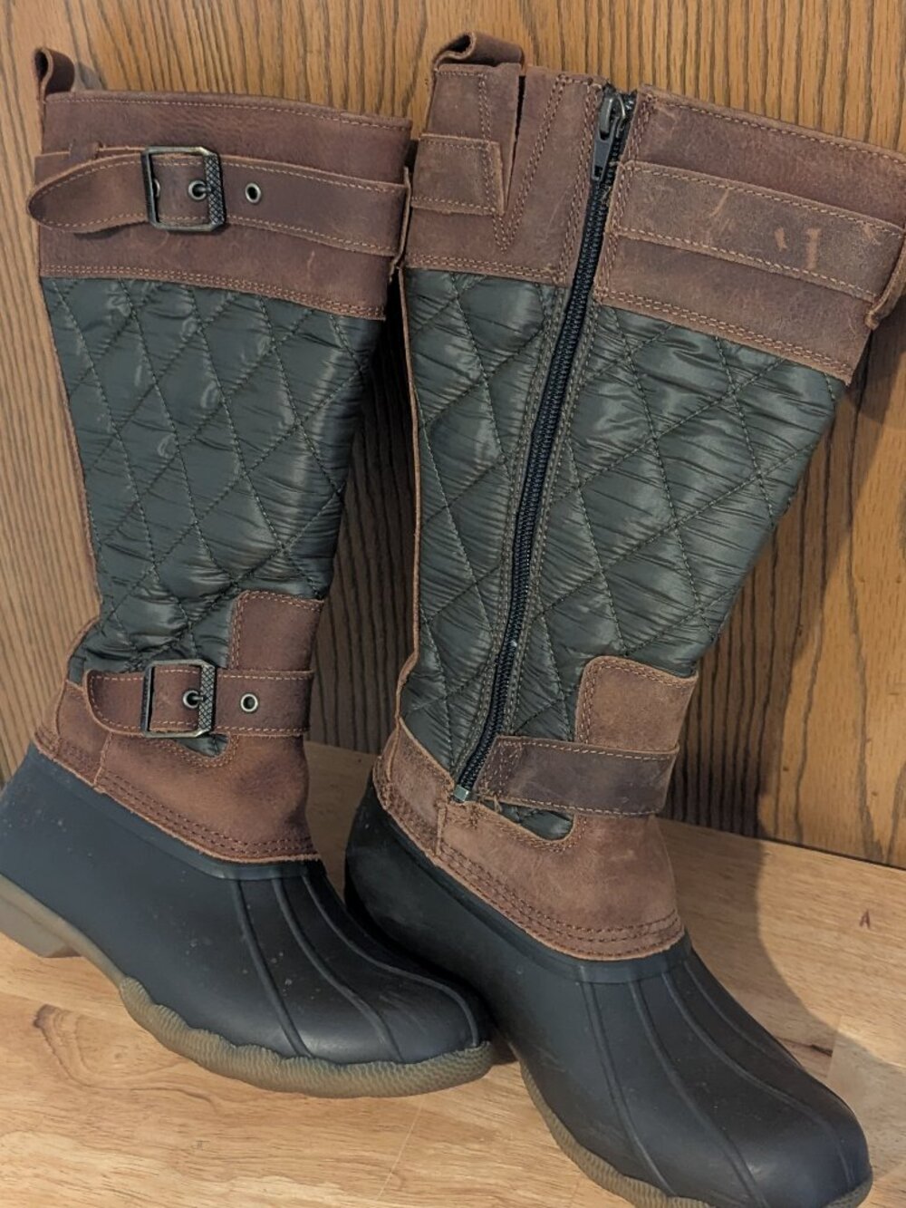 Sperry Saltwater Tall Nylon Leather Duck Boots Olive/Brown Quilted Buckles Zip-6